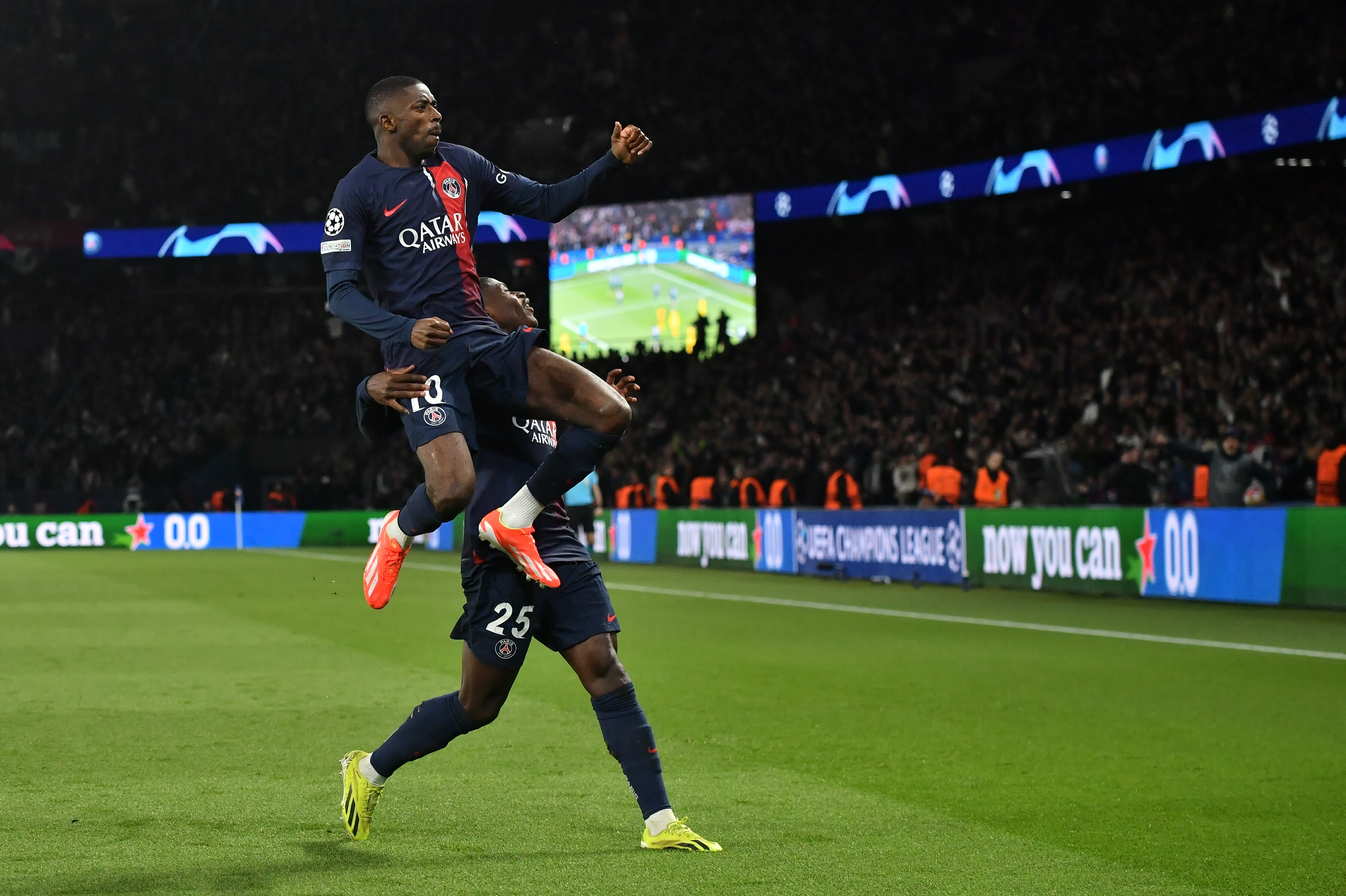 英格兰队险胜法国队，马龙点燃赛场