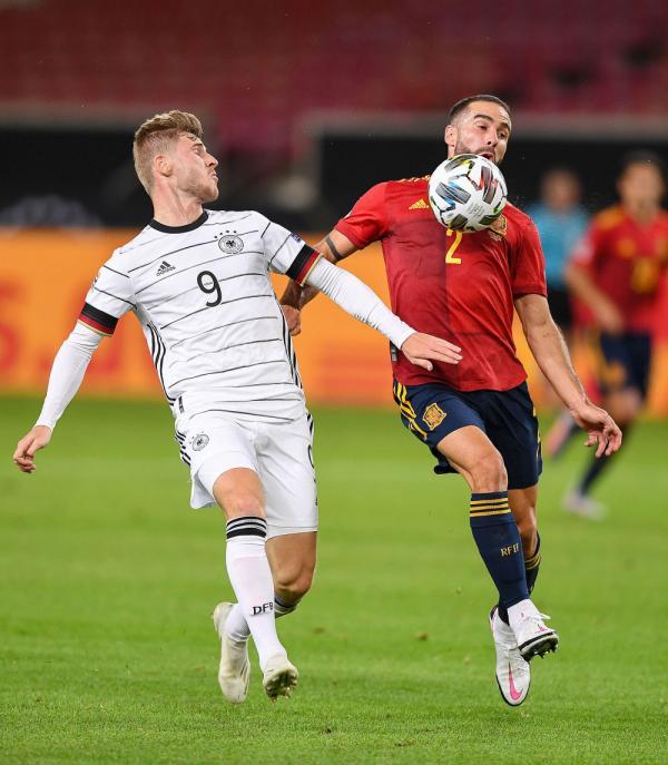 西班牙碾压哥伦比亚，卡瓦哈尔刷新纪录